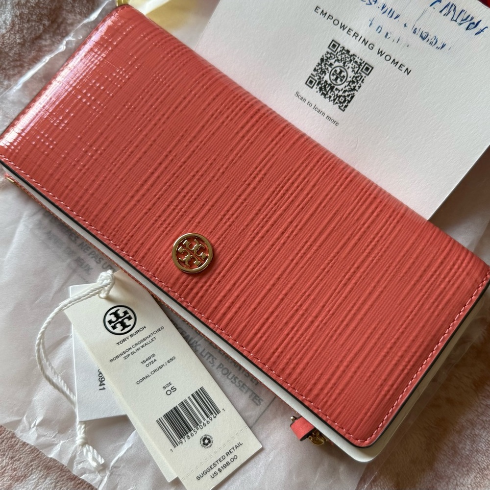 TORY BURCH Robinson Crosshatched Zip Slim Wallet || CORAL